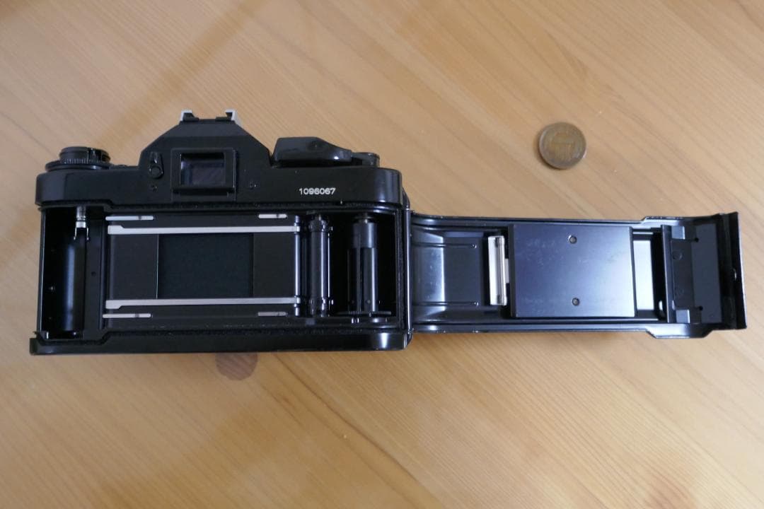 Rtさん専用　Canon A-1 フィルム一眼レフカメラ 28mmレンズ付き