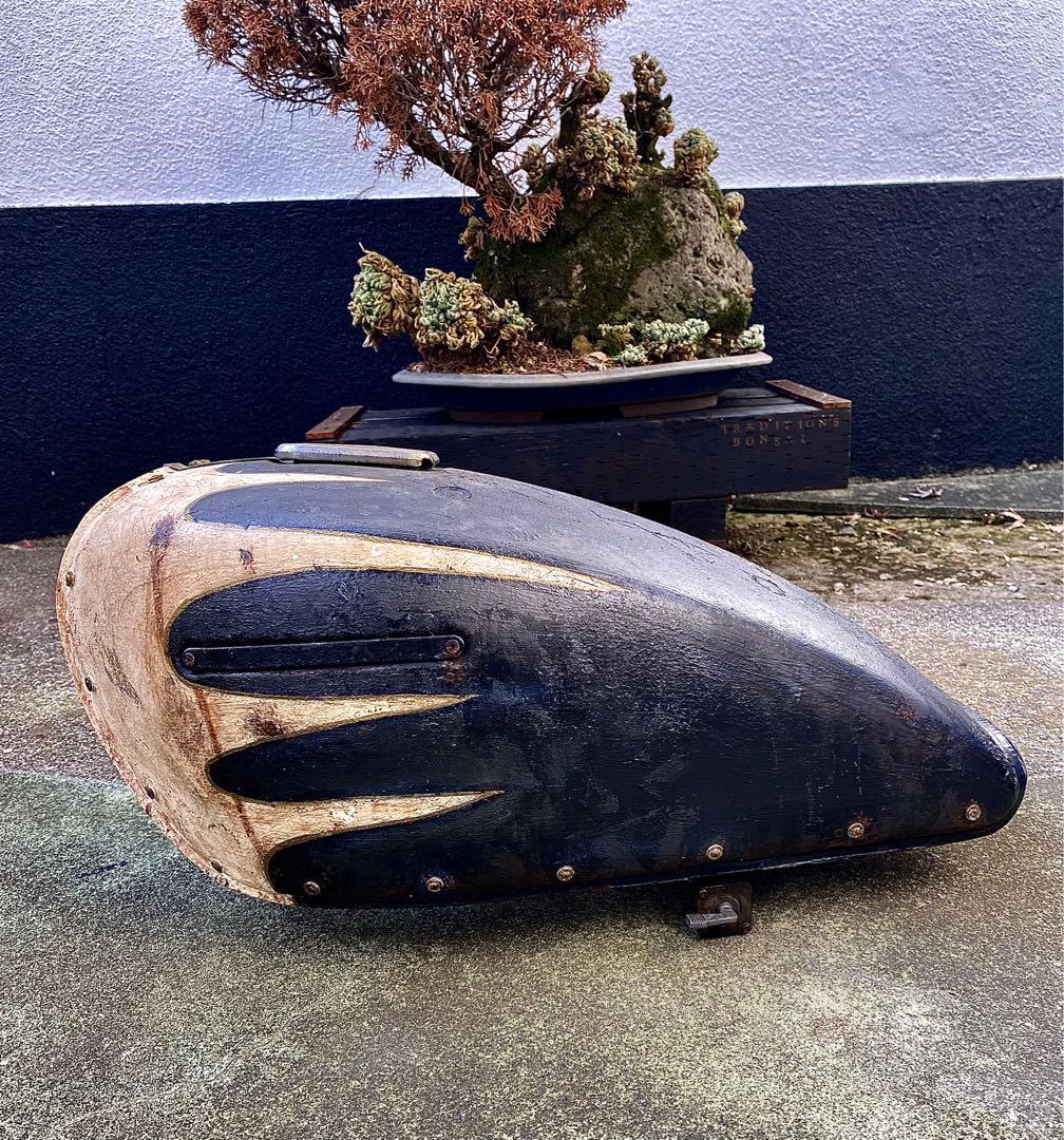 エイジング塗装　ガソリンタンク　コック付き