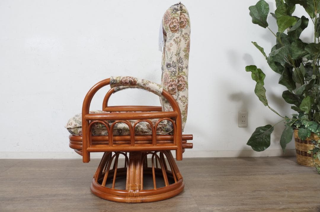 アジアンテイスト　高級籐　ギア回転リクライニング座椅子