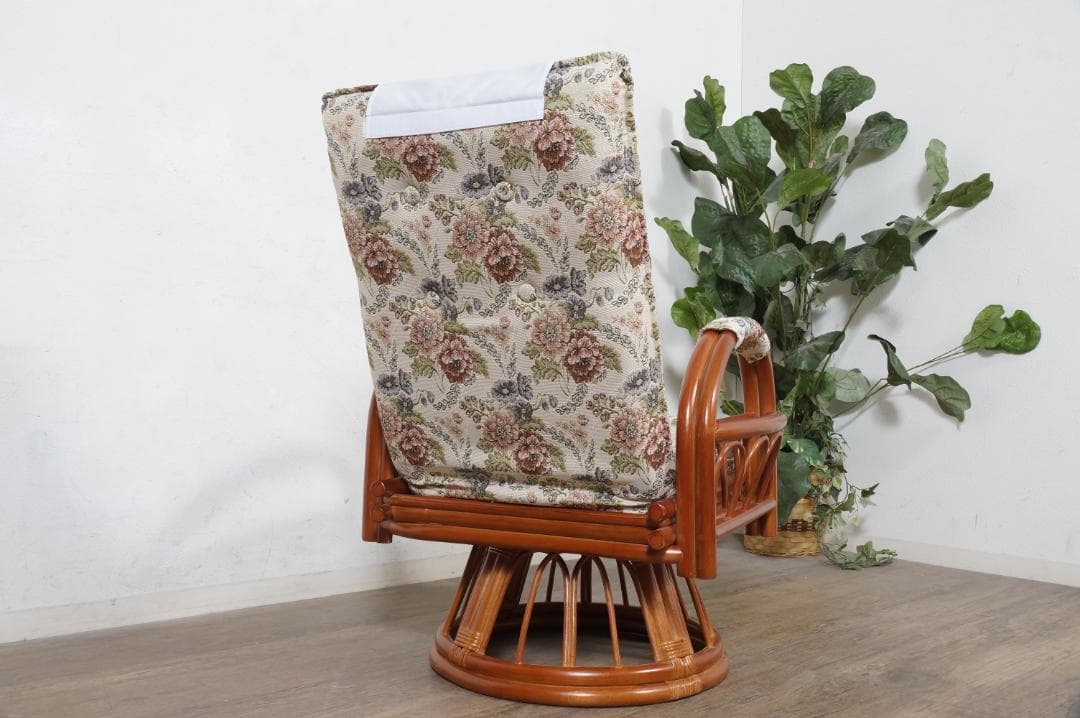 アジアンテイスト　高級籐　ギア回転リクライニング座椅子