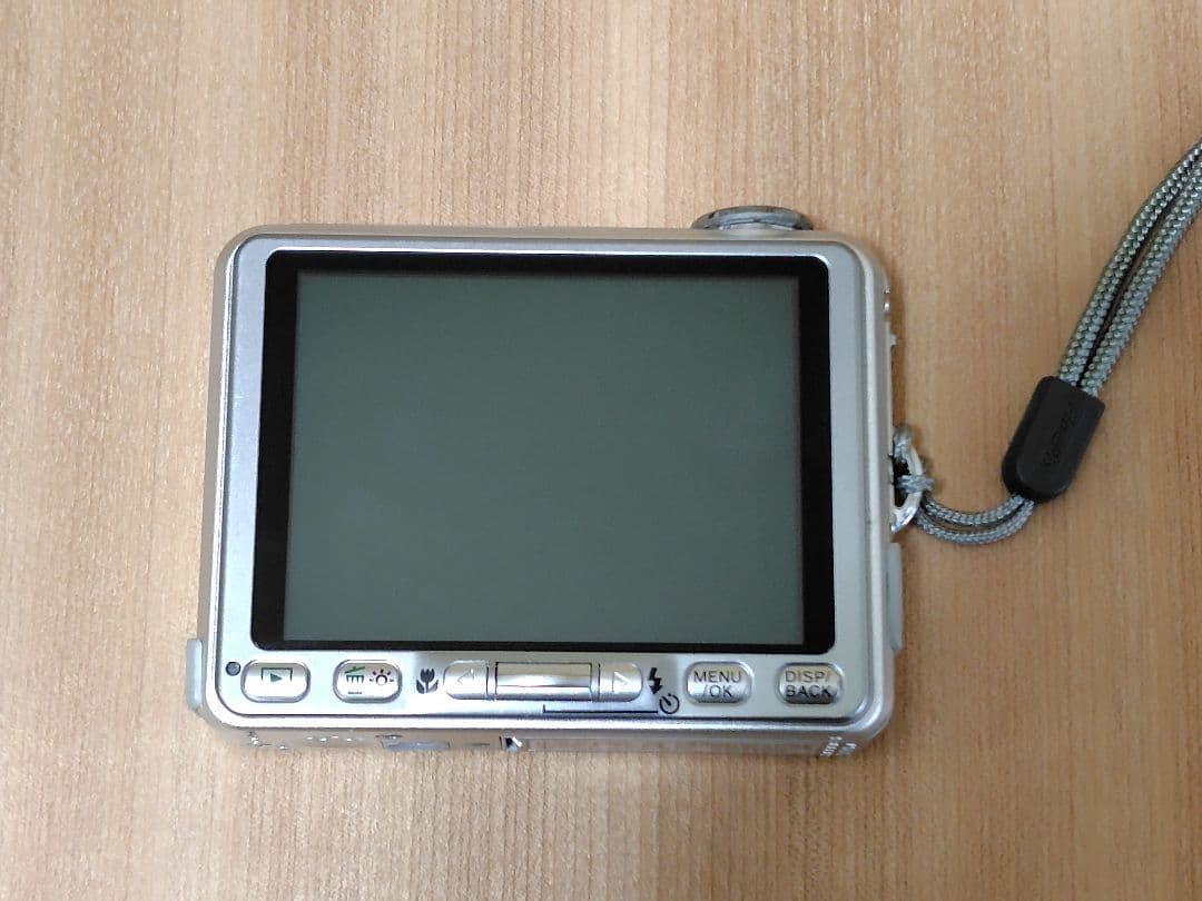 動作確認済み☆ FUJIFILM FinePix V10　デジカメ