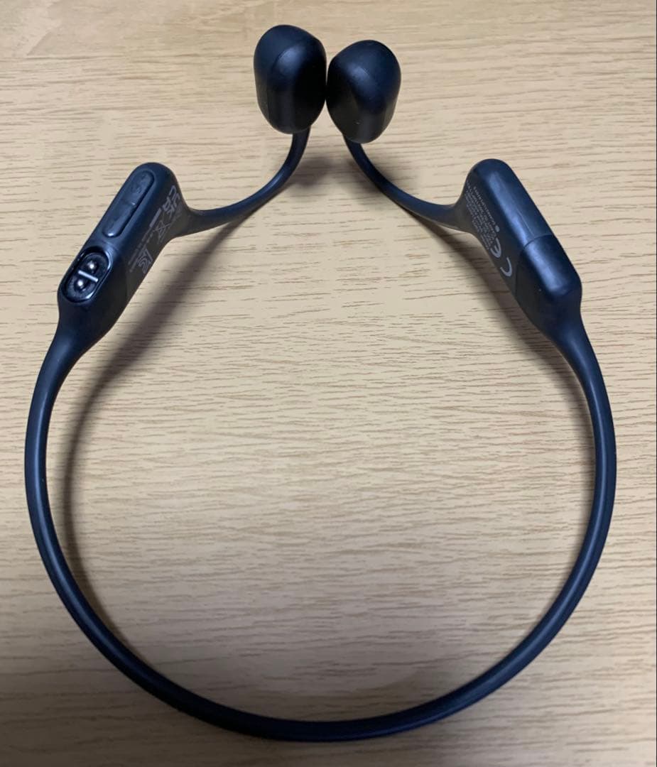 ☆★ 美品!! SHOKZ OpenRun ブラック 動作確認済 骨伝導イヤホン