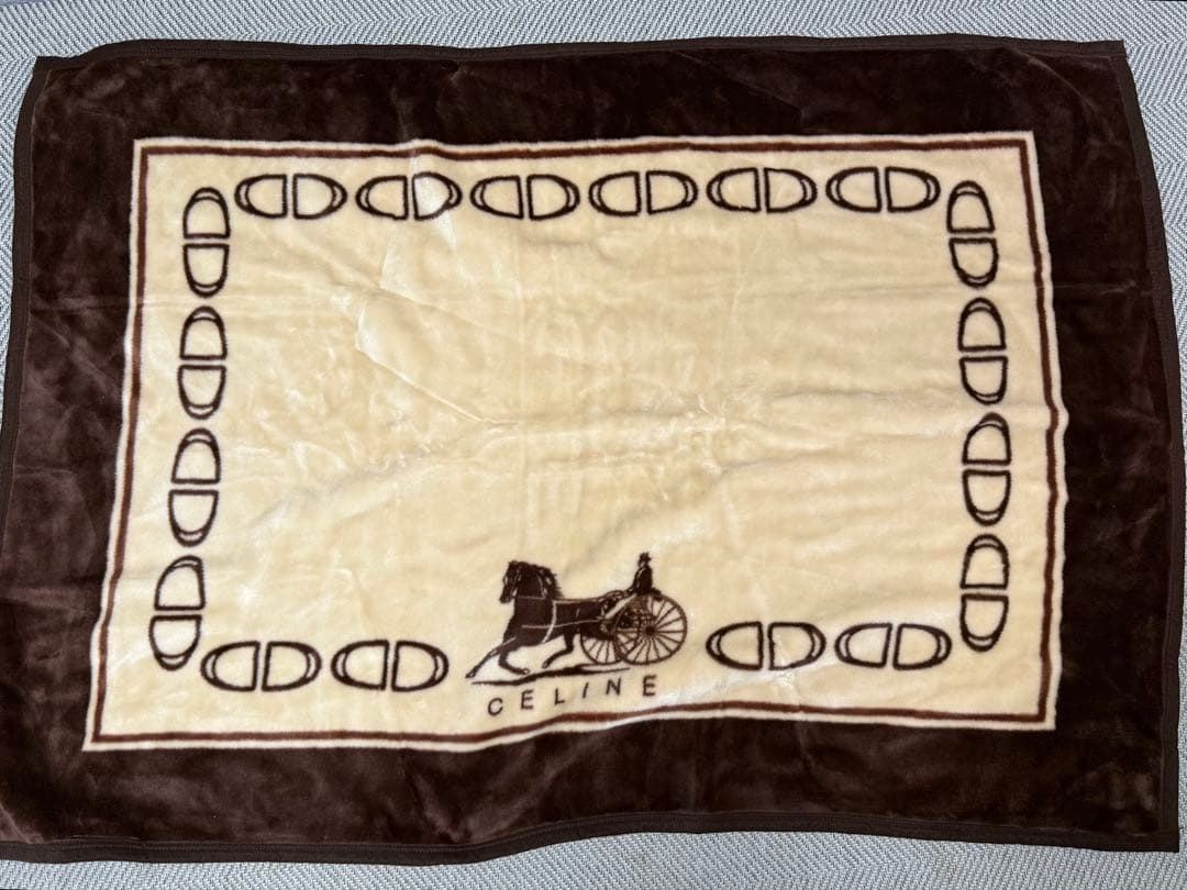 早い者勝ち‼️ 未使用品 CELINE アクリル ブランケット ハーフ