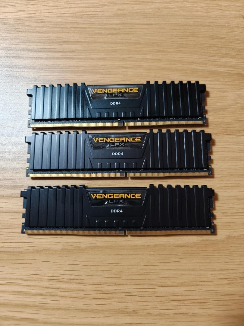 Corsair Vengeance LPX DDR4-3200 16GB×3枚