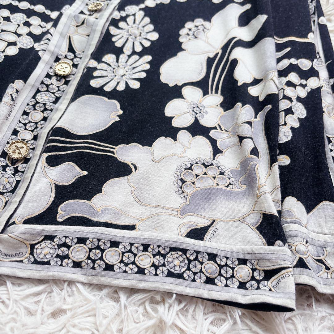 極美品✨レオナール 長袖 カーディガン 金釦 ロゴ トリム 肩パット M