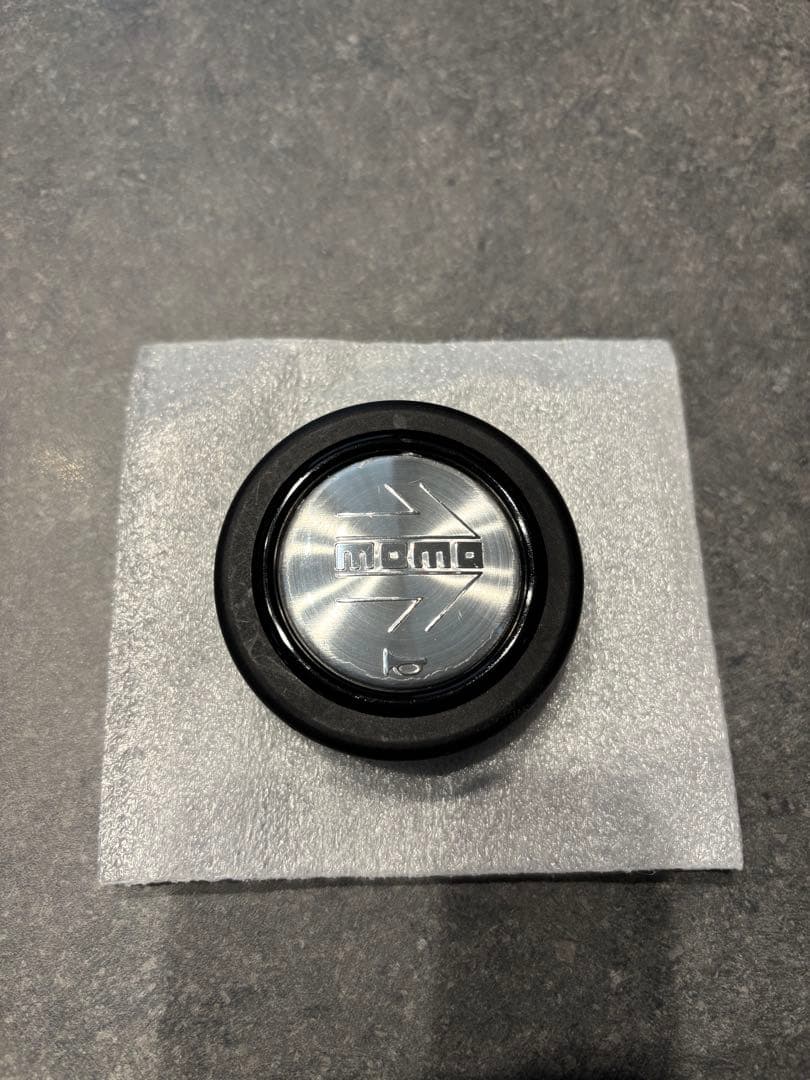 Momo ステアリング MOD.08 M-59