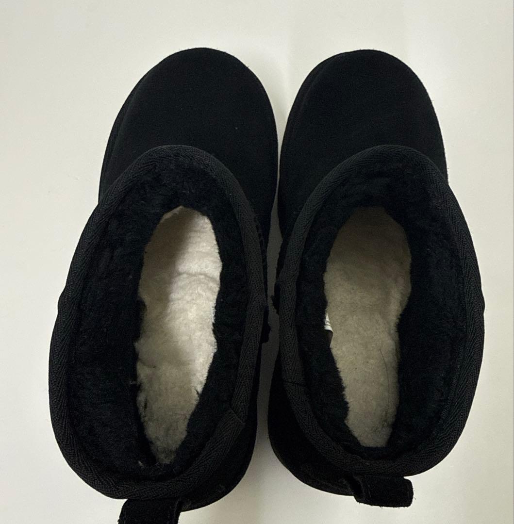 UGG クラシックウルトラミニ　プラットフォーム 黒 US6 JP23.0
