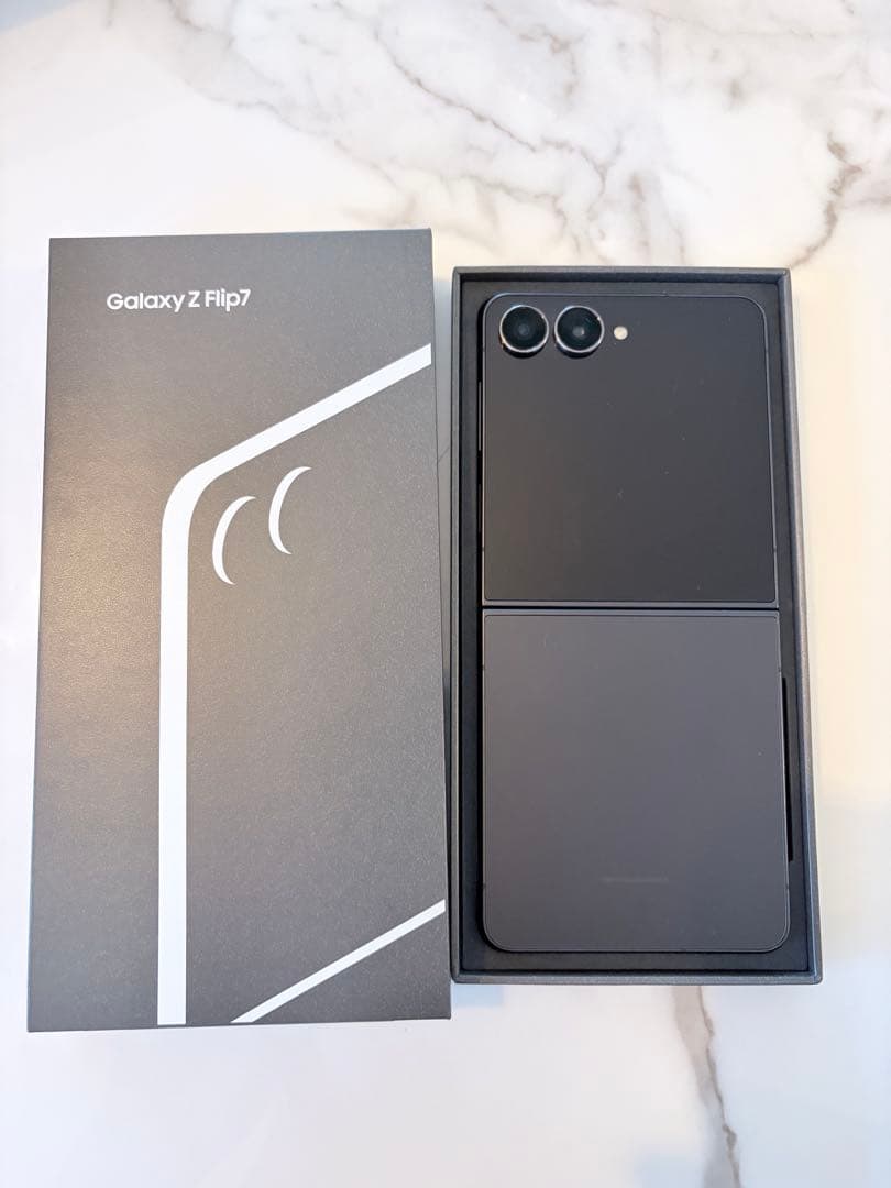 Samsung Galaxy Z Flip7 ジェットブラック 512GB本体