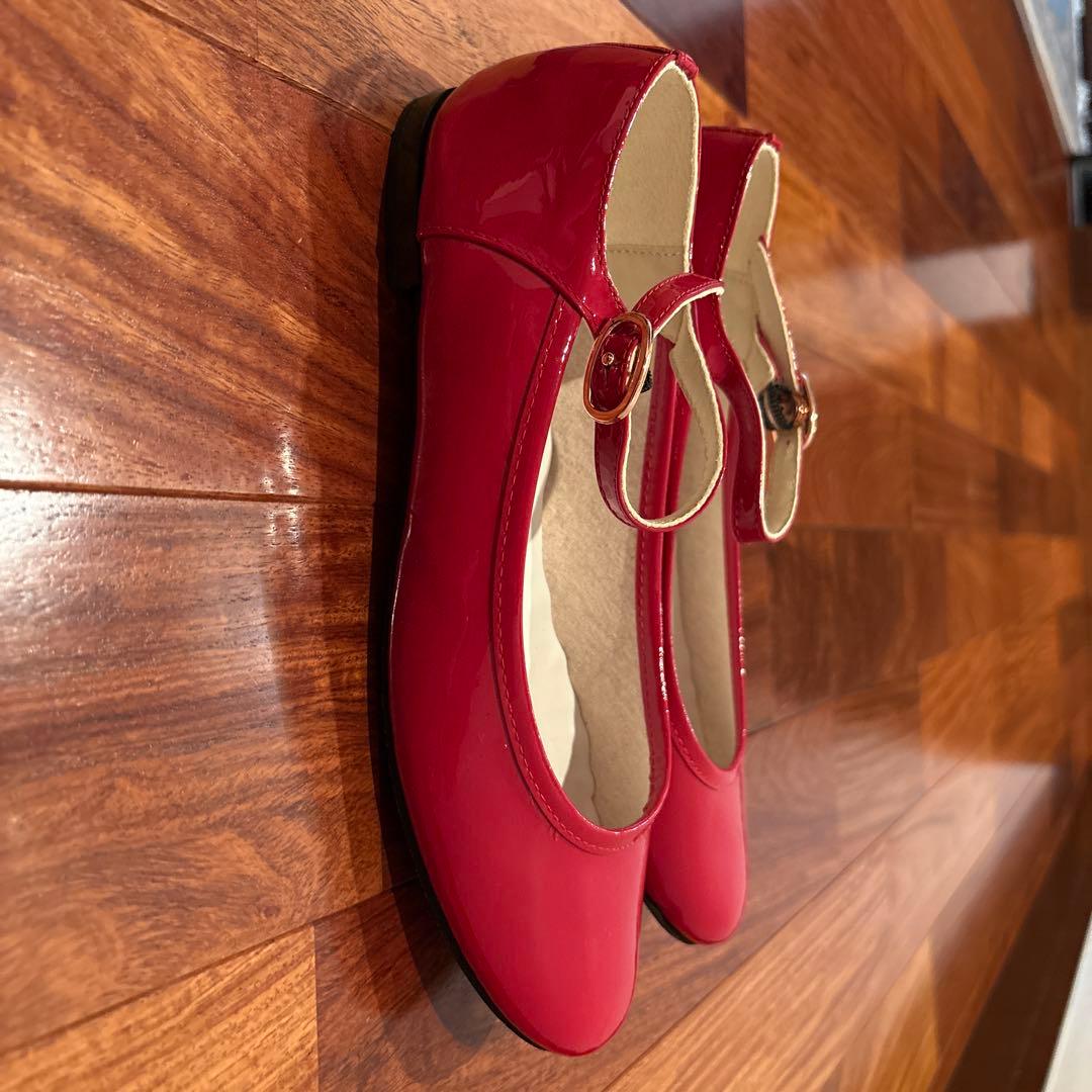 repetto レッド フラットシューズ ストラップ付き