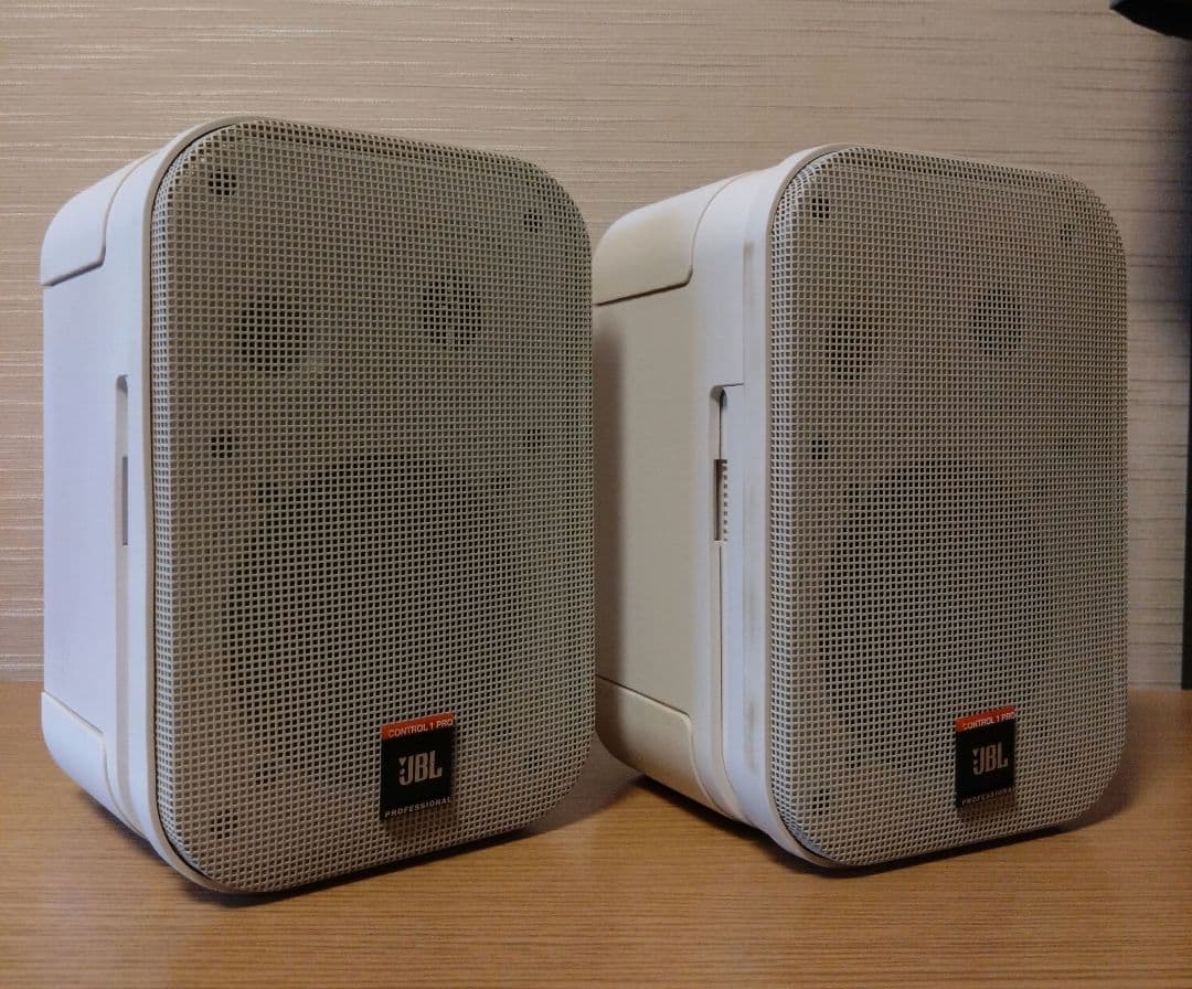 【美品】JBLコントロール1PRO 白