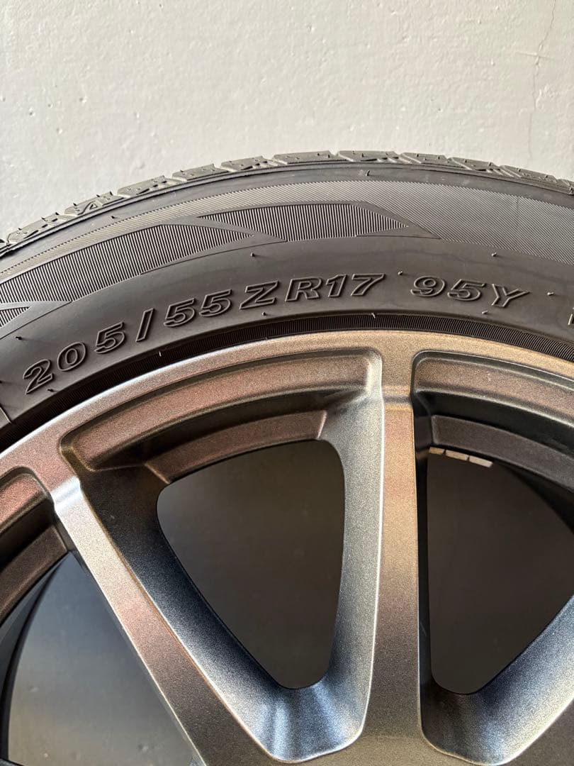 17インチ　タイヤ、ホイール4本セット