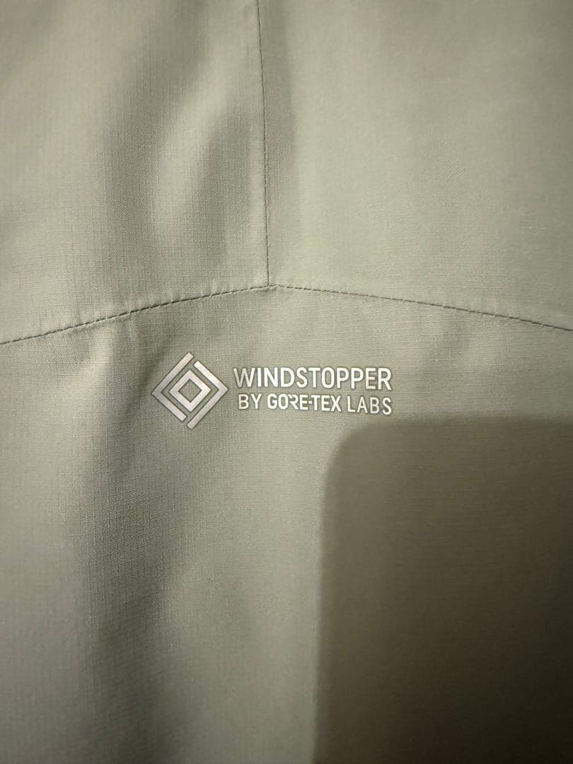 トップス  PEAK GORE WINDSTOPPER WARM VEST