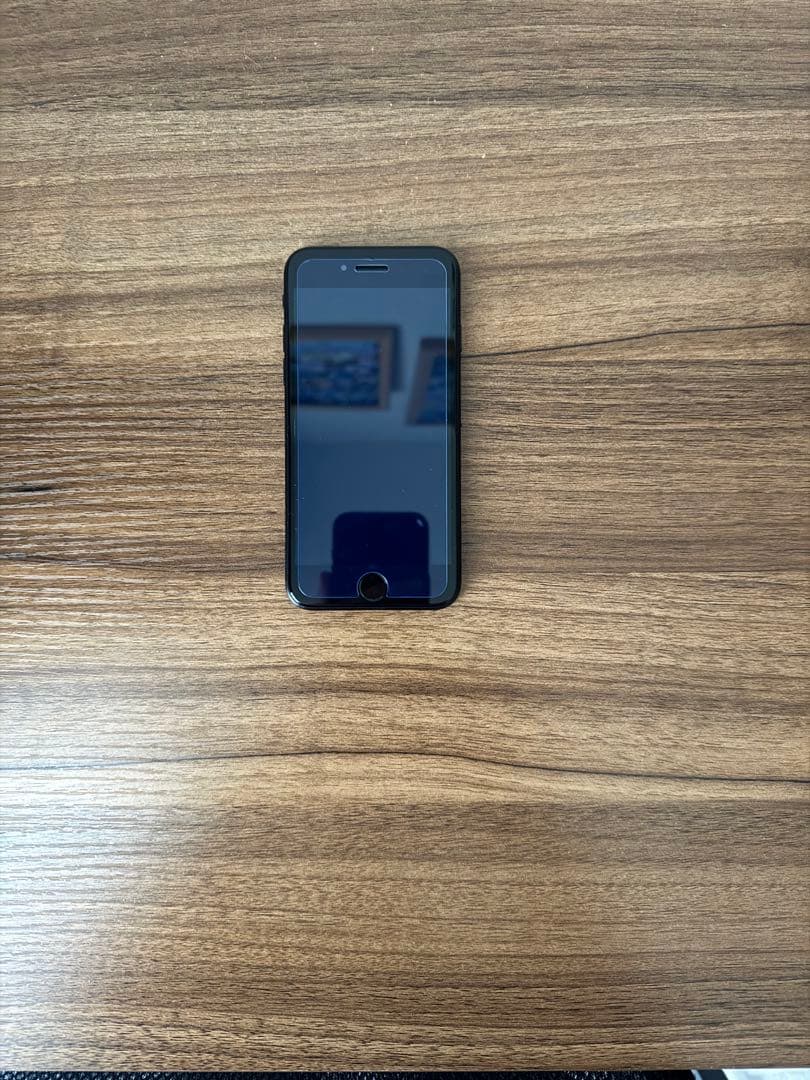 Apple iPhone SE2 ブラック 本体