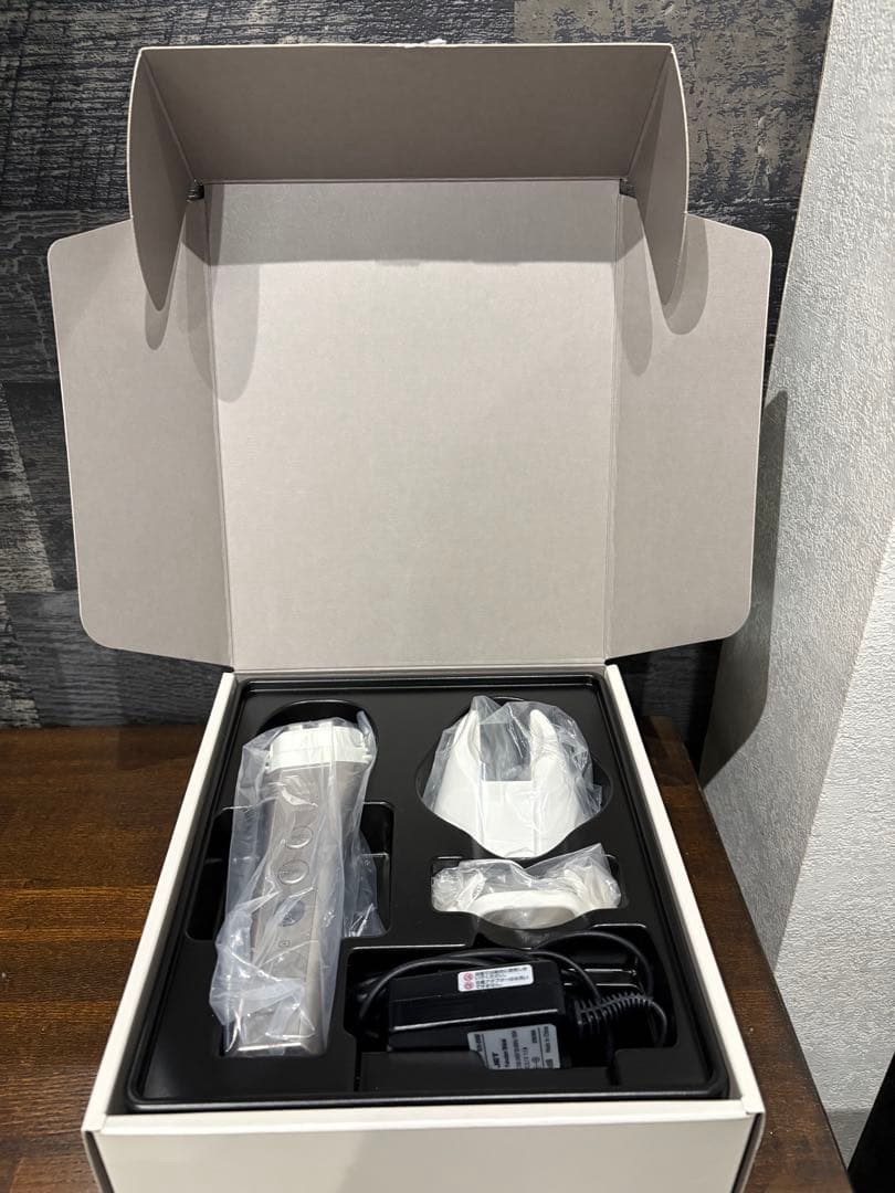 メガビューティ LUMIE