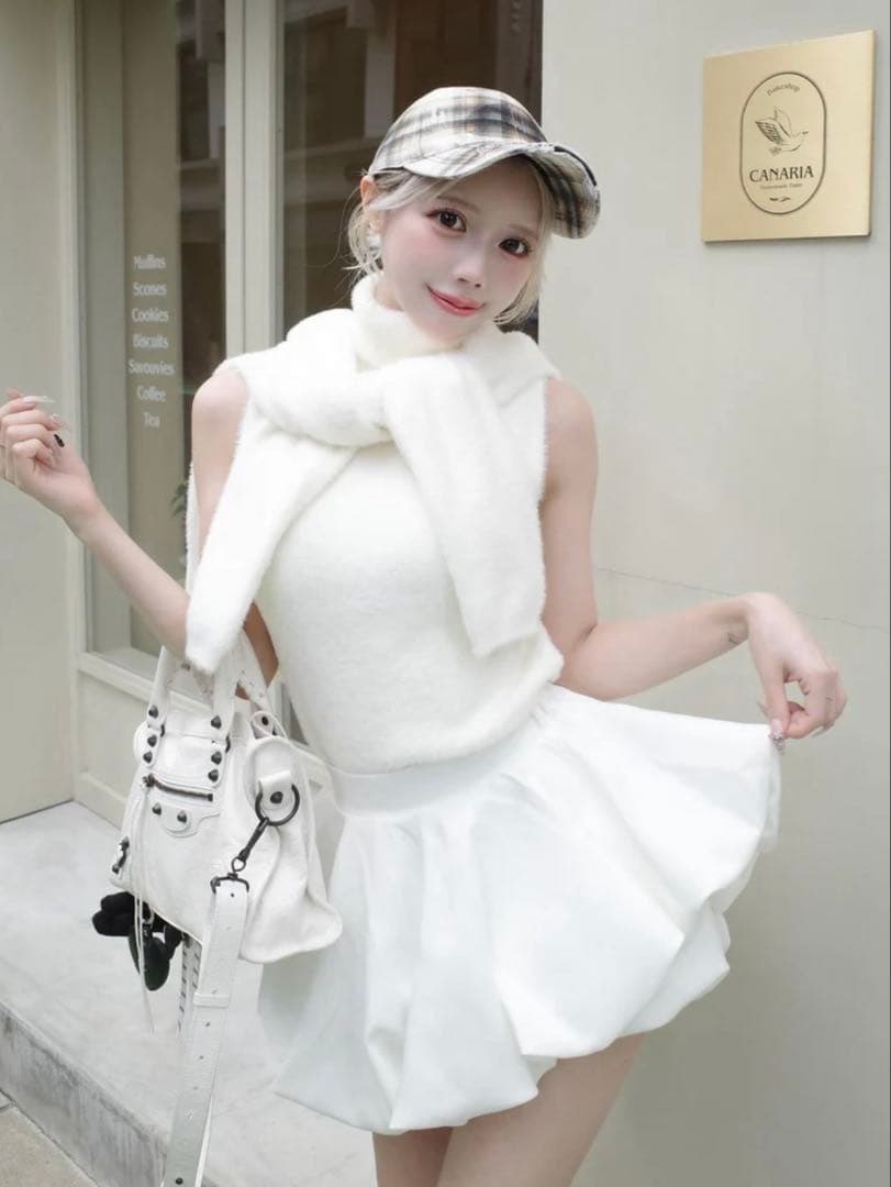新品・未開封♡Darich♡ボリュームバルーンミニスカート　(WHT・FL)