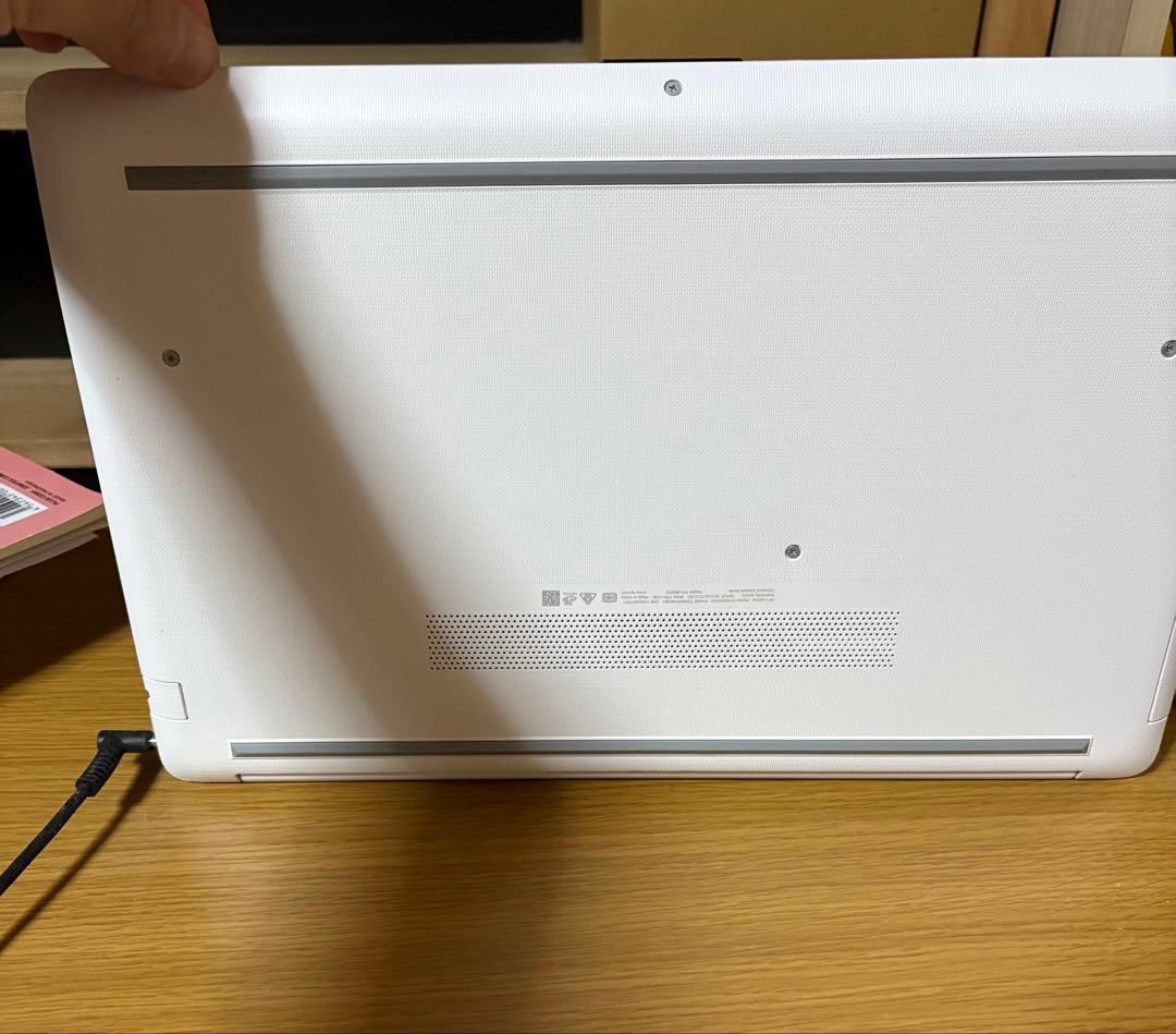 HP ノートPC 15.6インチ ホワイト