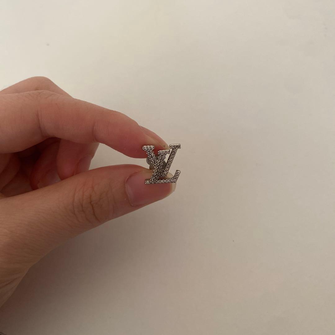 Louis Vuitton シルバー ピアス(片耳用)