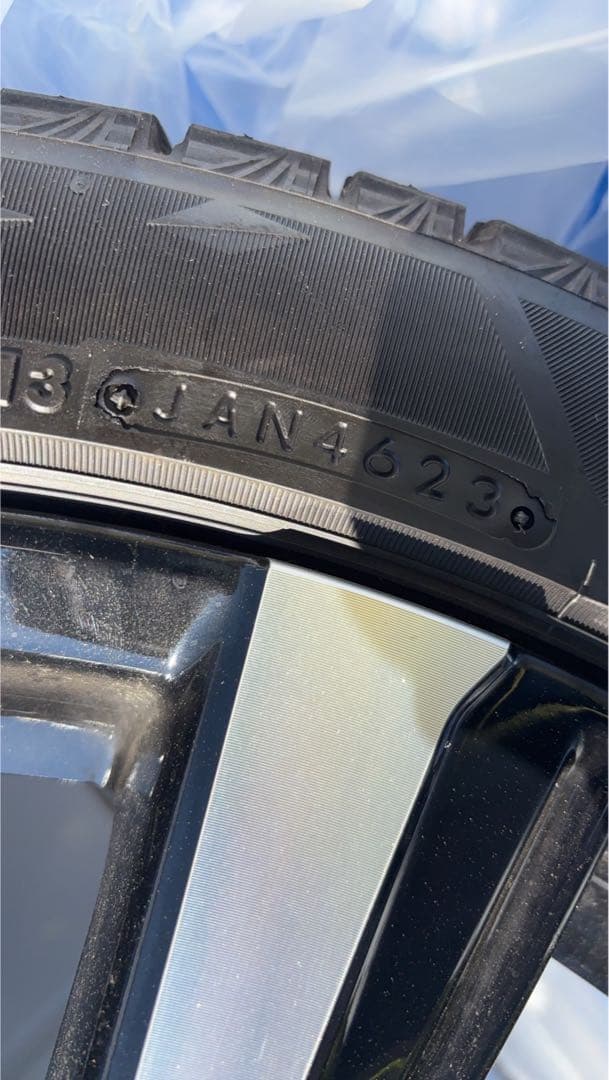 トヨタクラウンクロスオーバー 美品中古スタッドレスタイヤホイール4本セット