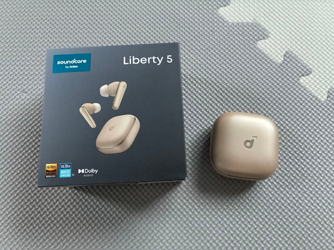美品　soundcore Liberty 5 シャンパンゴールド