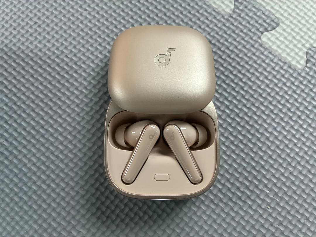 美品　soundcore Liberty 5 シャンパンゴールド