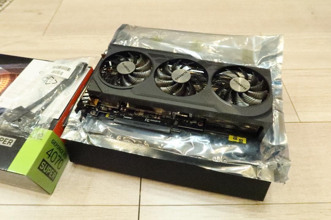 Gigabyte RTX4070Super WF OC V1.0 12G 美品