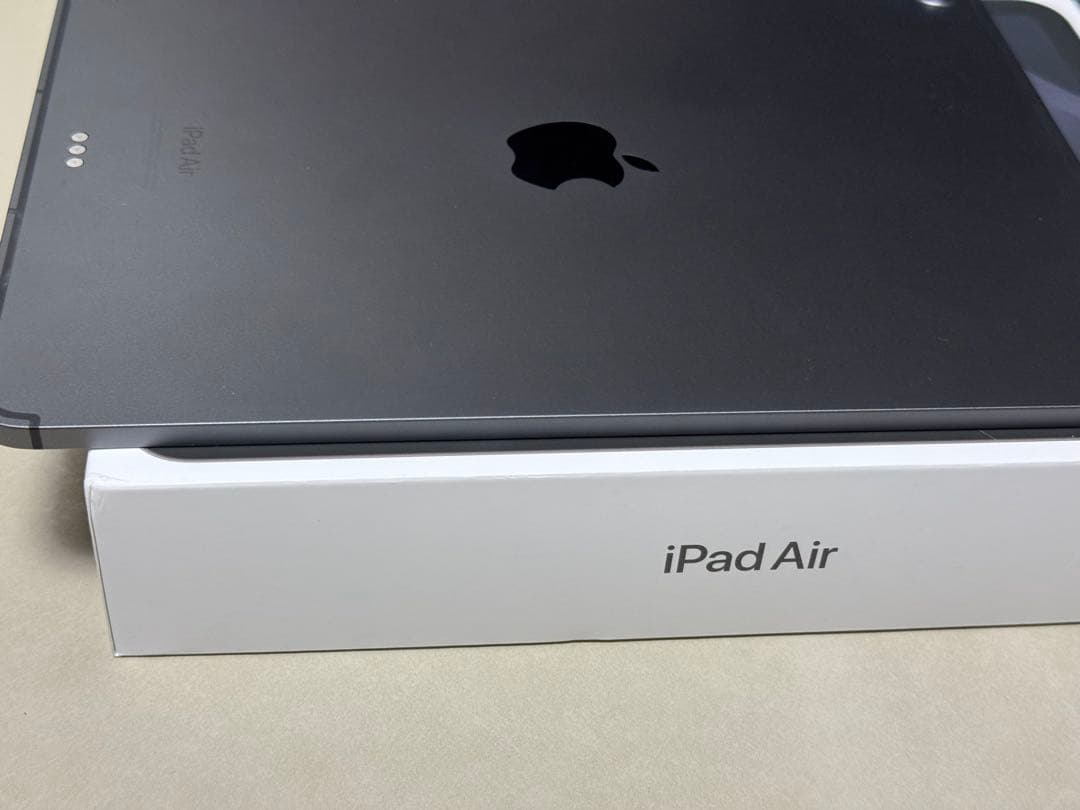やま1019様　iPad Air 5 Wi-Fi+Cellular 256GB