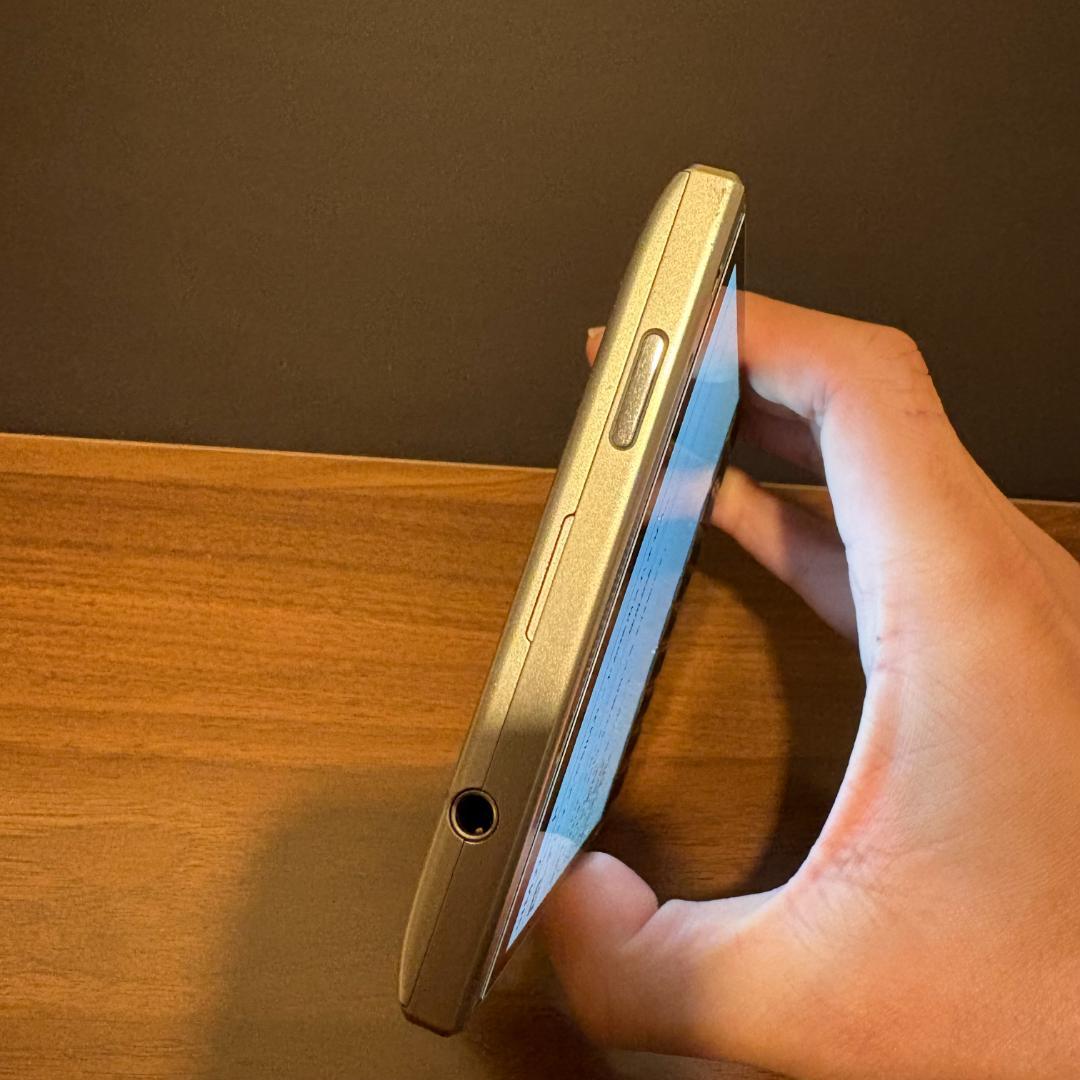 スマートフォン本体 BlackBerry Passport Silver Edition