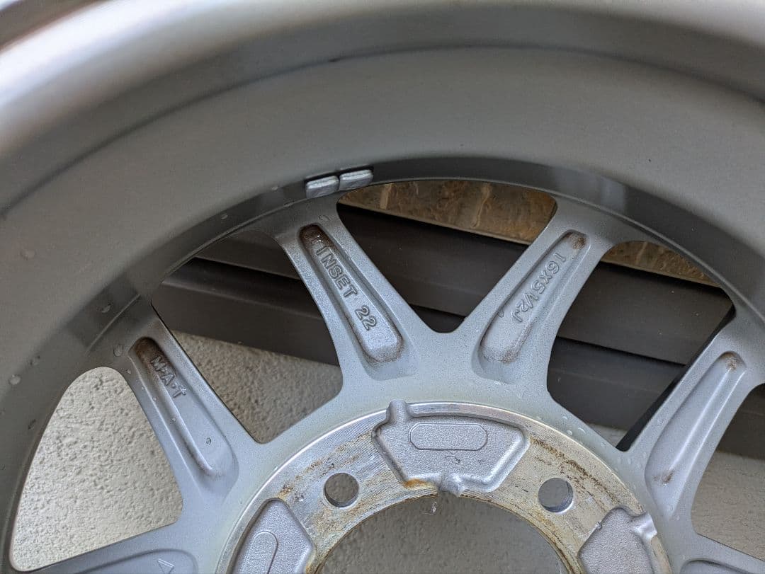 スズキ ジムニー 新車外し純正ホイール・タイヤスペア1本です。