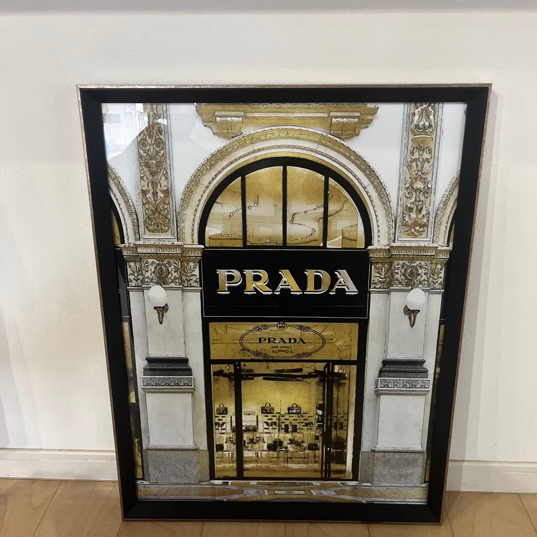 PRADA 店舗外観 アートフレーム