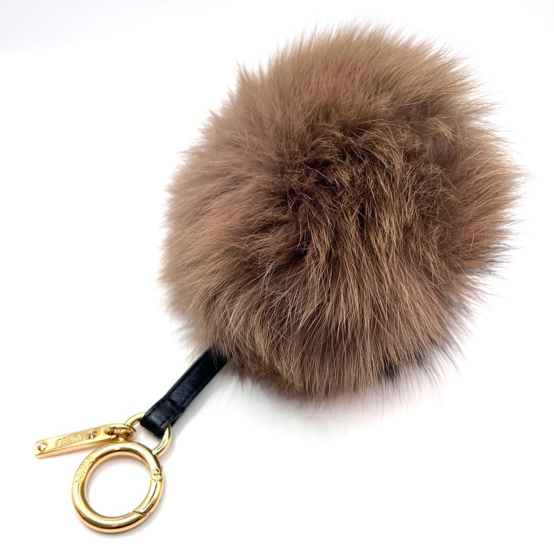 【極美品】FENDI フェンディ フォックスファー ポンポンチャーム