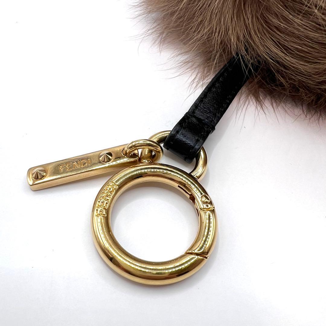 【極美品】FENDI フェンディ フォックスファー ポンポンチャーム