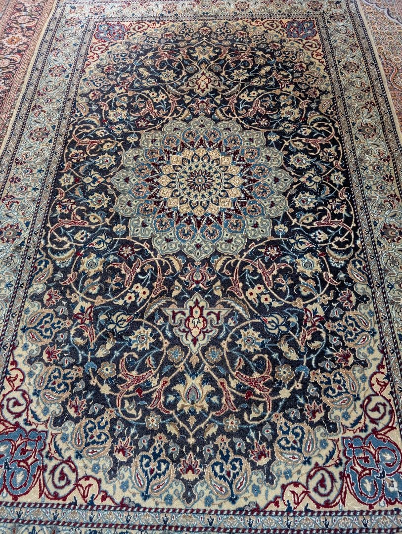 ペルシャ絨毯　ナイン　クリーニング済 Persian carpet　Nain