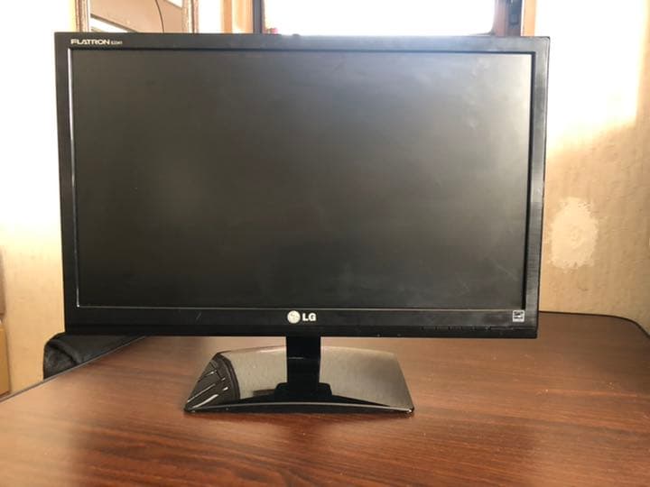 スマホ・タブレット・パソコン LG E2411T-BN