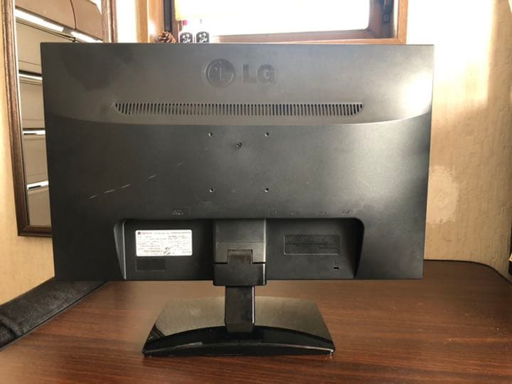 スマホ・タブレット・パソコン LG E2411T-BN