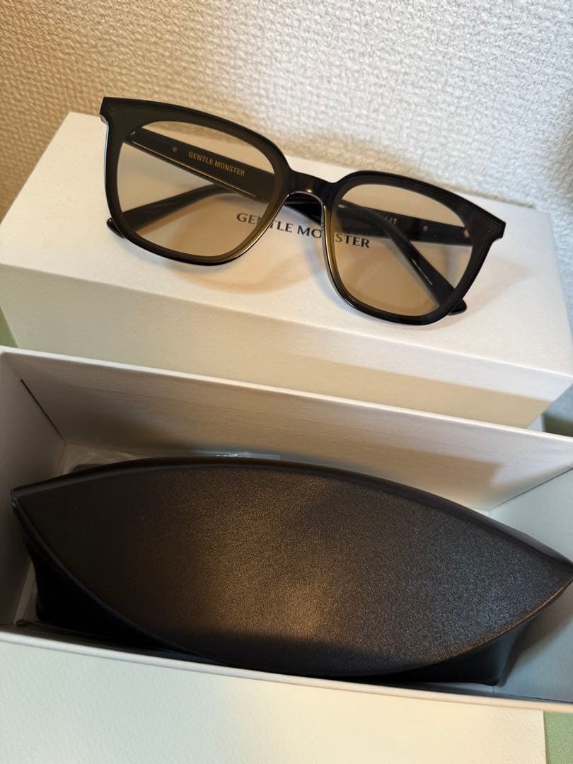 小物 GENTLE MONSTER Lilit 01 BR