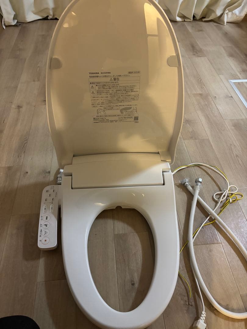 【専用】yu.ma35様 TOSHIBA 温水洗浄便座
