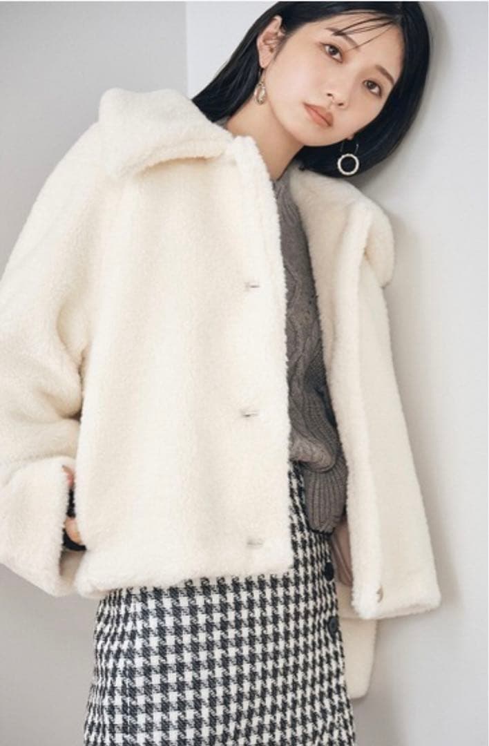 新品未使用【リリーブラウン】バリエーションショートボアコート