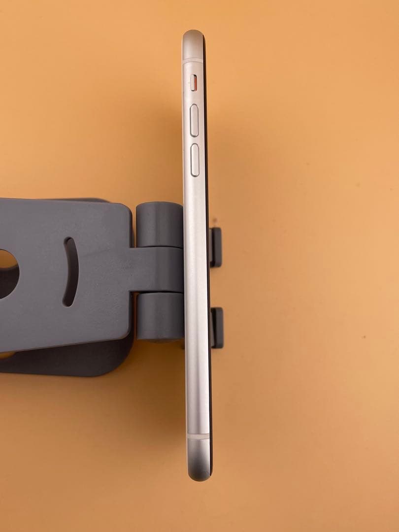 iPhone XR 64GB SIMフリー ホワイト　バッテリー100%