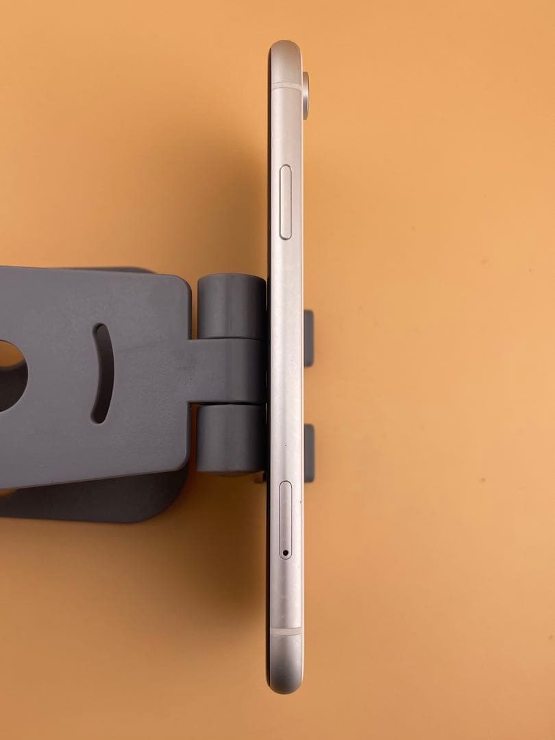 iPhone XR 64GB SIMフリー ホワイト　バッテリー100%