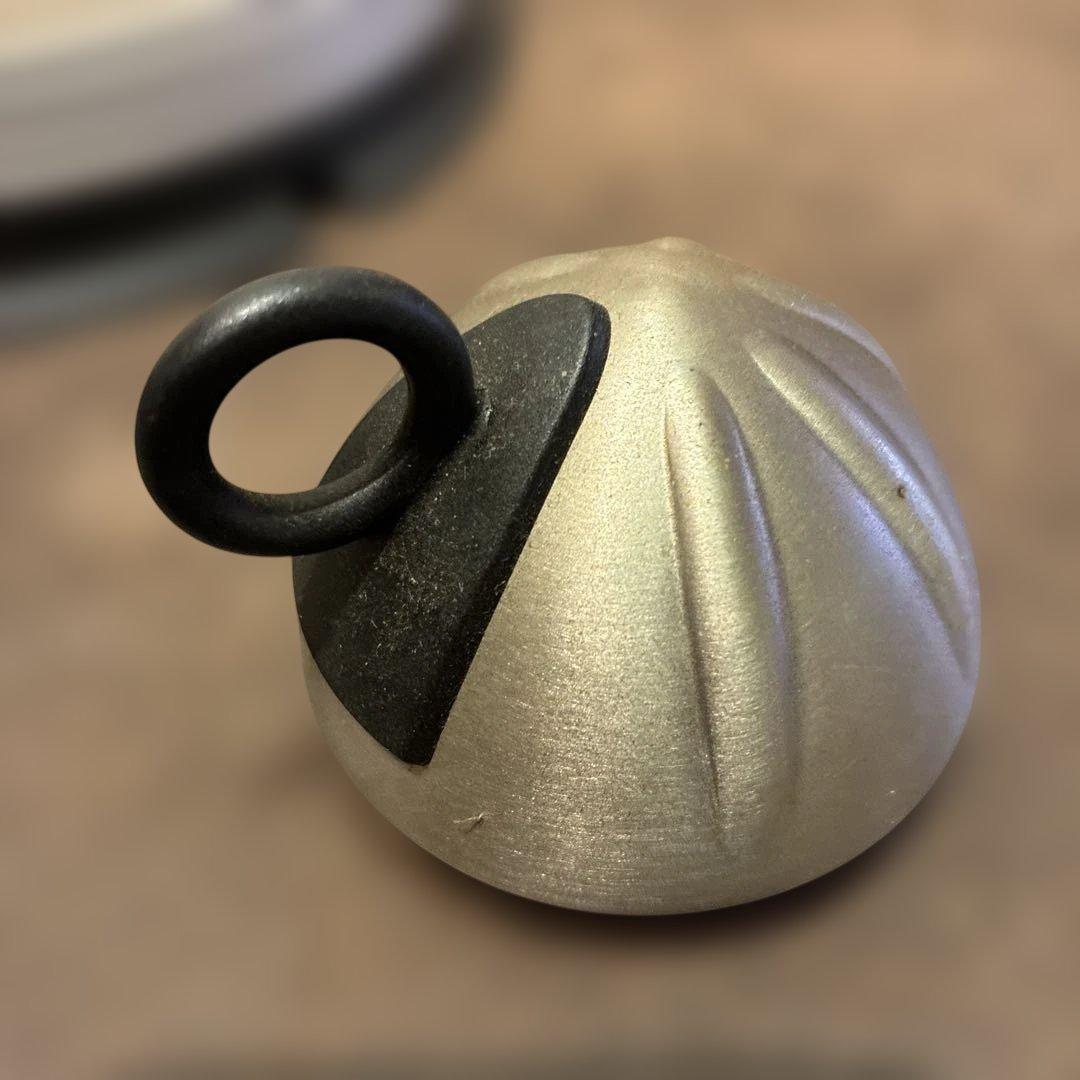 電気ケトル ホワイト シルバーデロンギ　DELONGHI レトロ インテリア