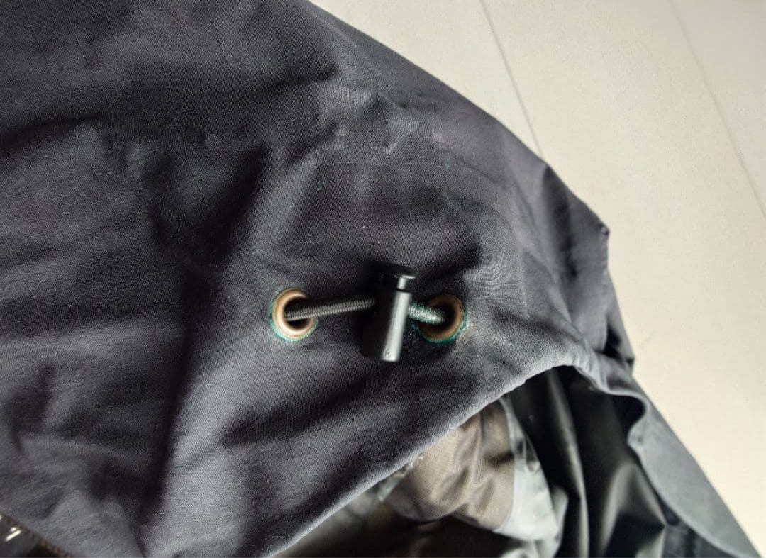 す*る様 ARC'TERYX ブラック フード付きジャケット S