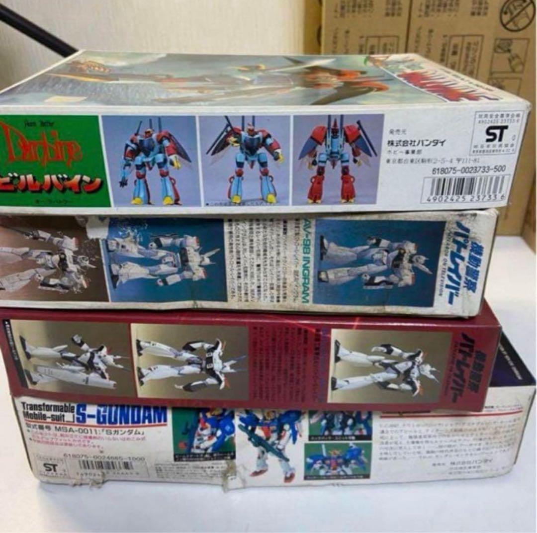 【レア】バンダイ ガンダムプラモデル 4点セット + コンバトラーV 設定資料集
