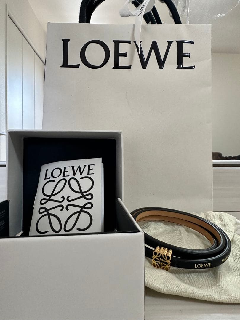 【Abyssinian】LOEWE ブラックレザーバングル