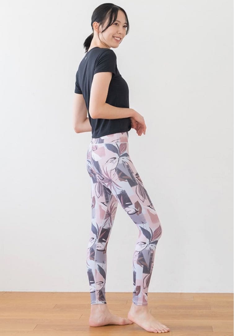 新品【SUKALA】L ボタニカル柄 Tシャツ＆レギンスセット ラバ