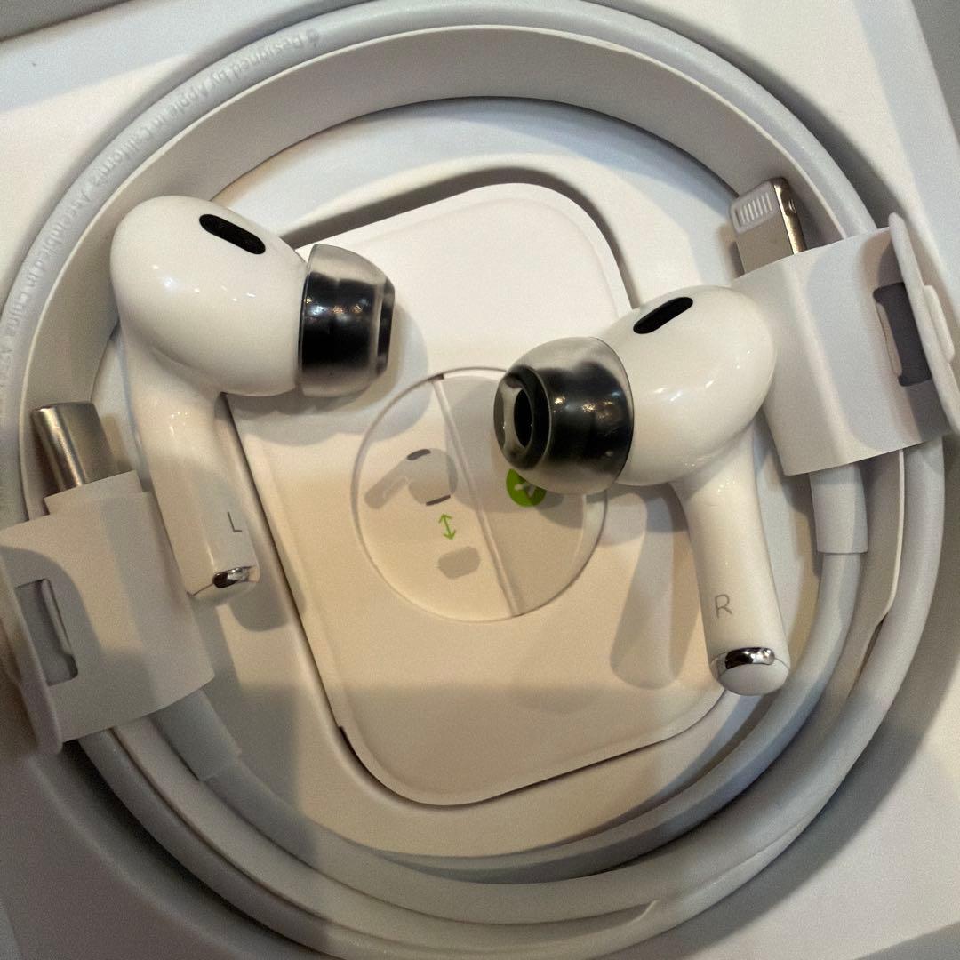 美品！おまけ付きAirPods Pro 第2世代 Lightning端子