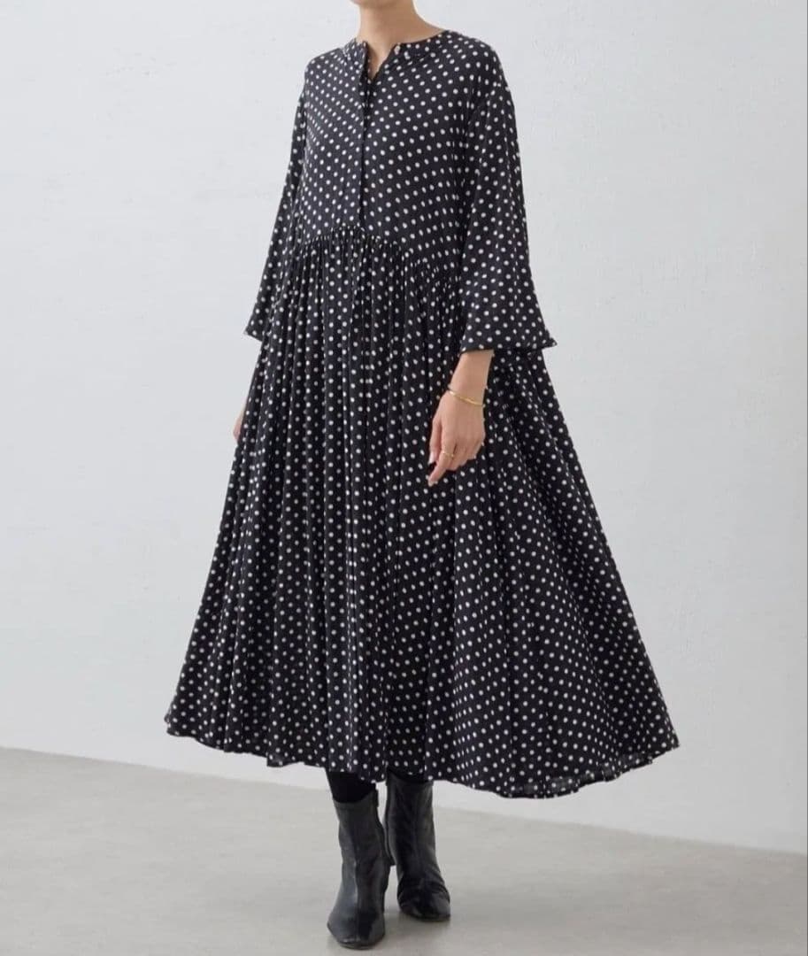 豆太郎様用　BEARDSLEY ドットギャザーワンピース【新品タグ付き】