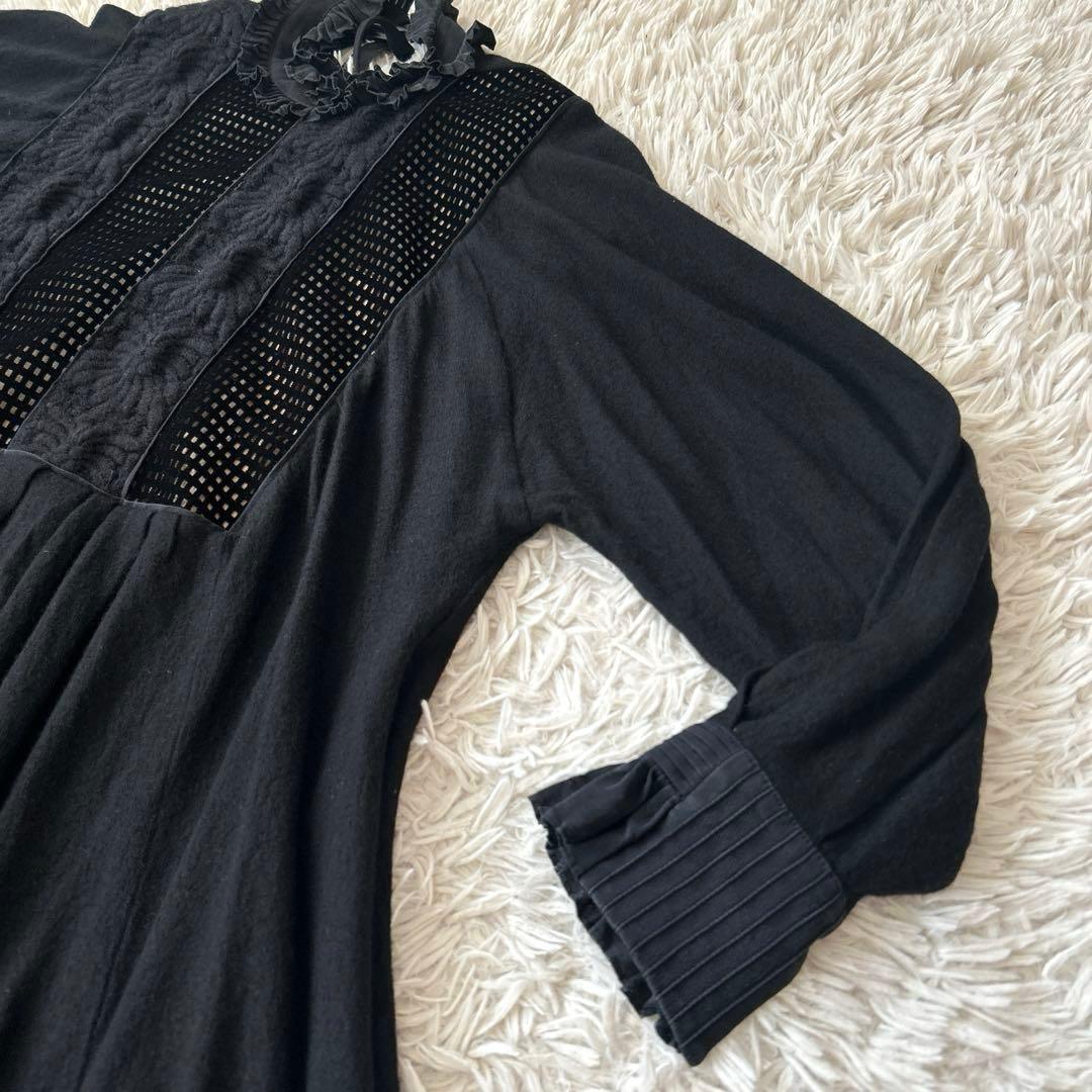 FENDIフェンディ　 ウールハイネックチュニック フリル透かしメッシュ刺繍