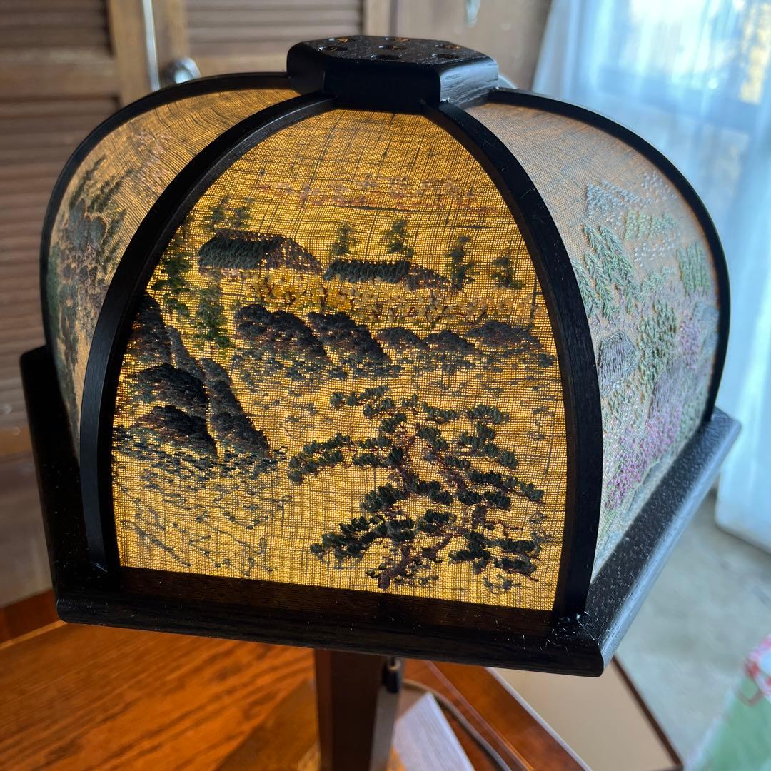 戸塚刺繍　和風風景画ランプ