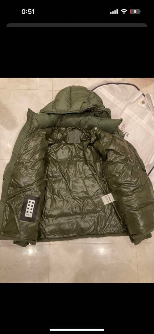 サイズ2】ハンガー、モンクレール　ダウンジャケット