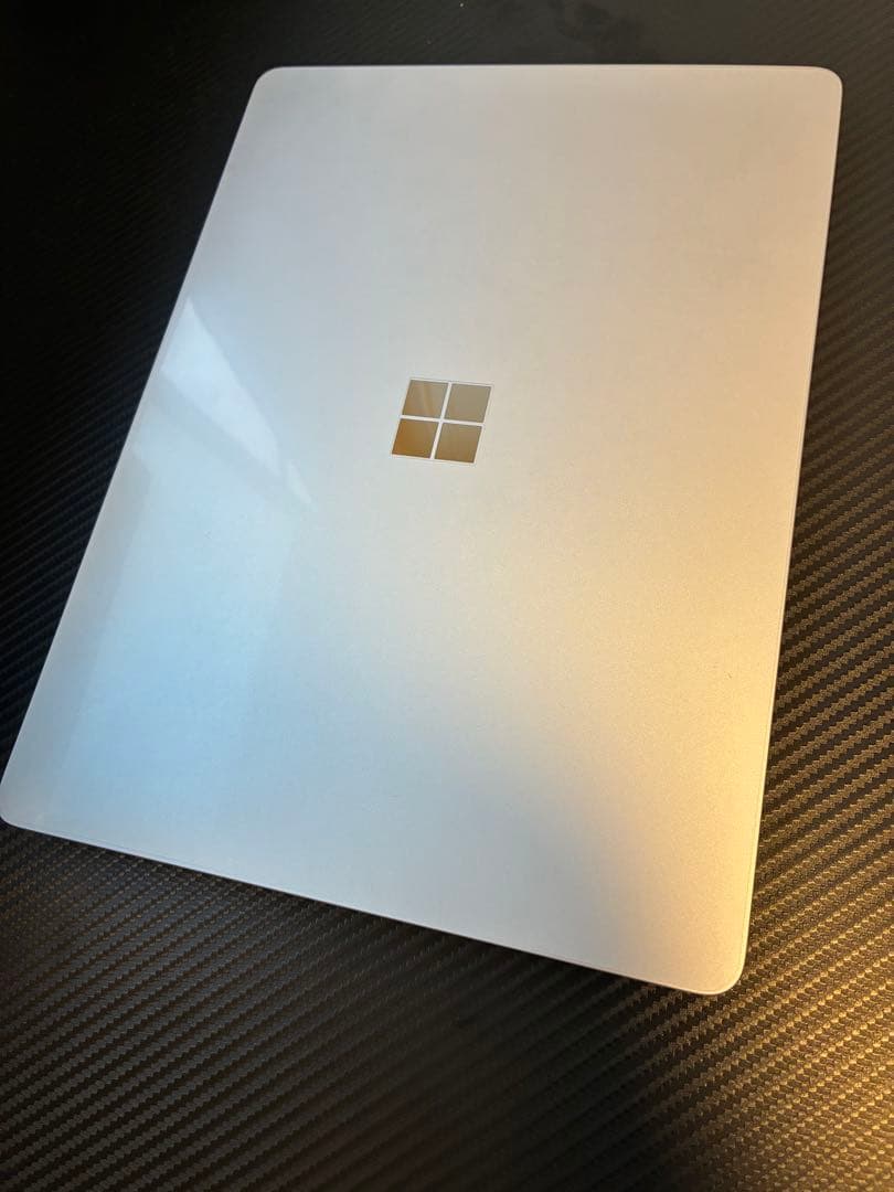 Microsoft Surface Laptop 13.8インチ 第7世代